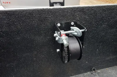 Install a hand winch on a trailer