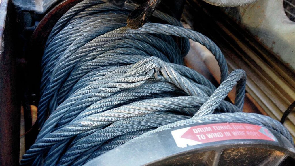 How to Repair a Broken Winch Cable (Field Fix vs Shop Fix)